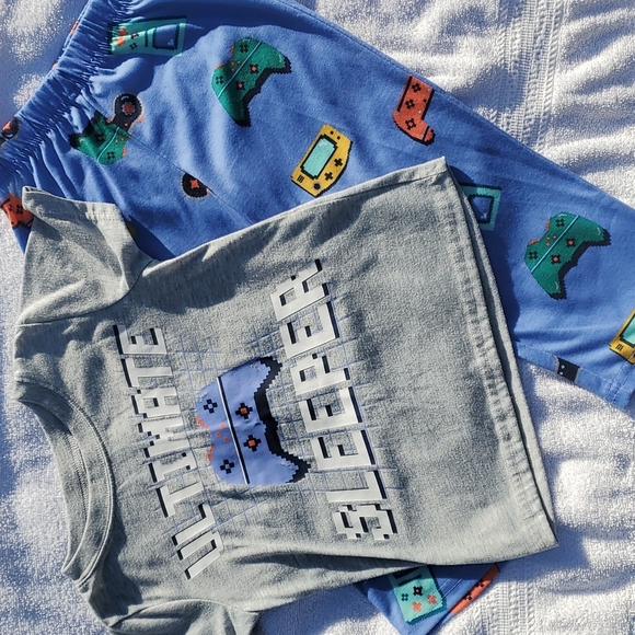 *SOLD*Toddler Boys Carter's Pajama Bundle - Picture 4 of 6